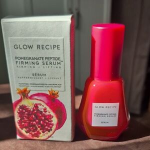 Glow Recipe Pomegranate Peptide Firming Serum - Red